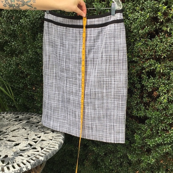 Tweed skirt - Picture 2 of 5